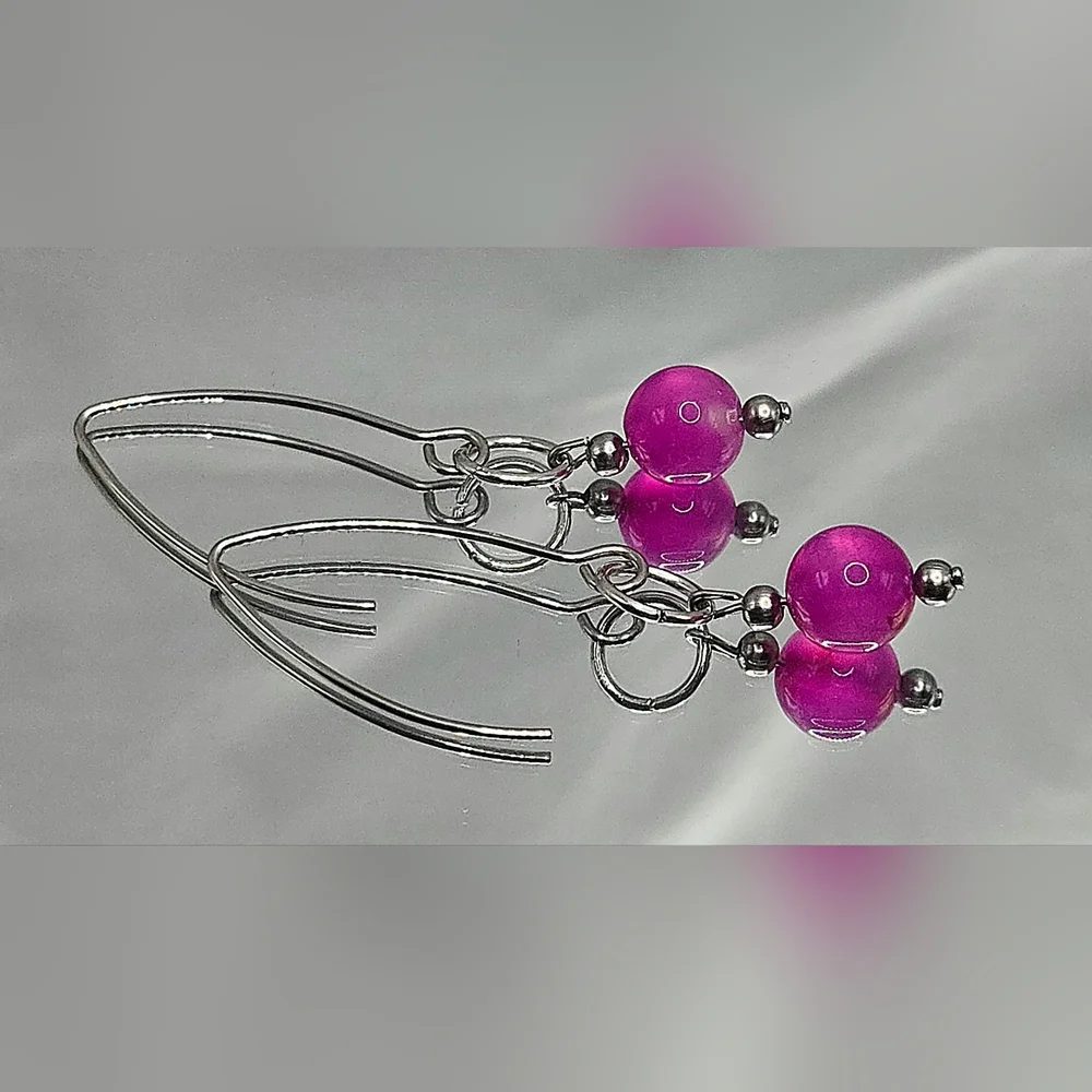 Elegant Stainless Steel and Beaded Necklace - Picture 8 of 9